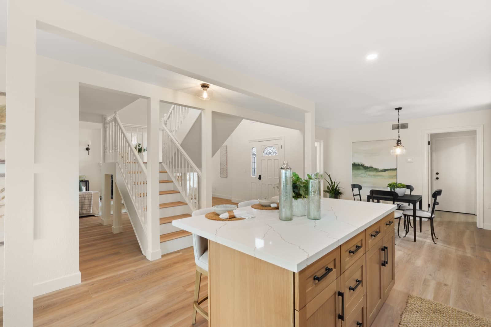 304 John Way, photo 10 of 44